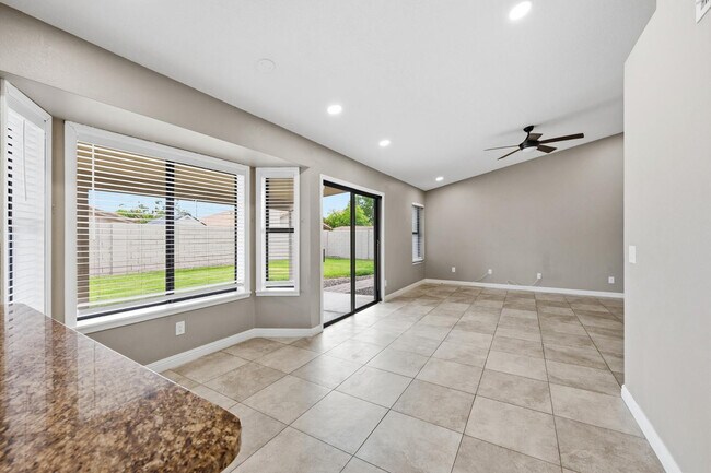 Building Photo - 5531 E Elena Ave