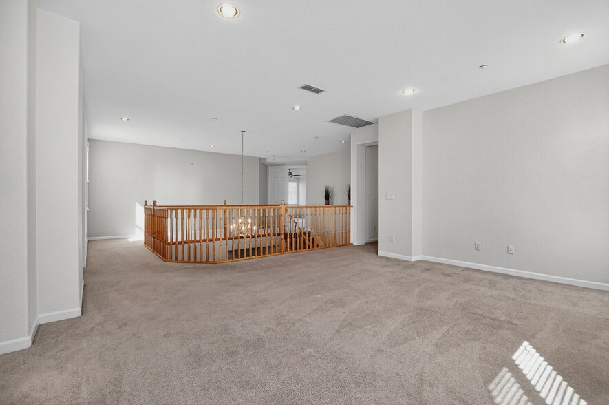 Building Photo - 364 Dante Ct