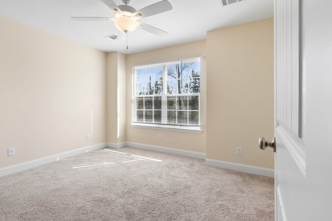 Building Photo - Two Bedroom Townhome