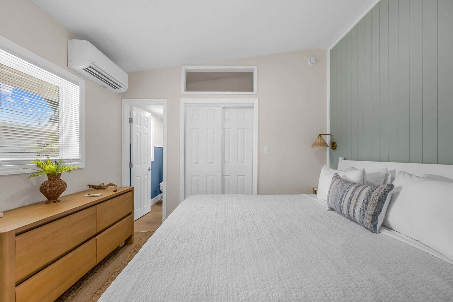 Building Photo - 637 S Orlando Ave