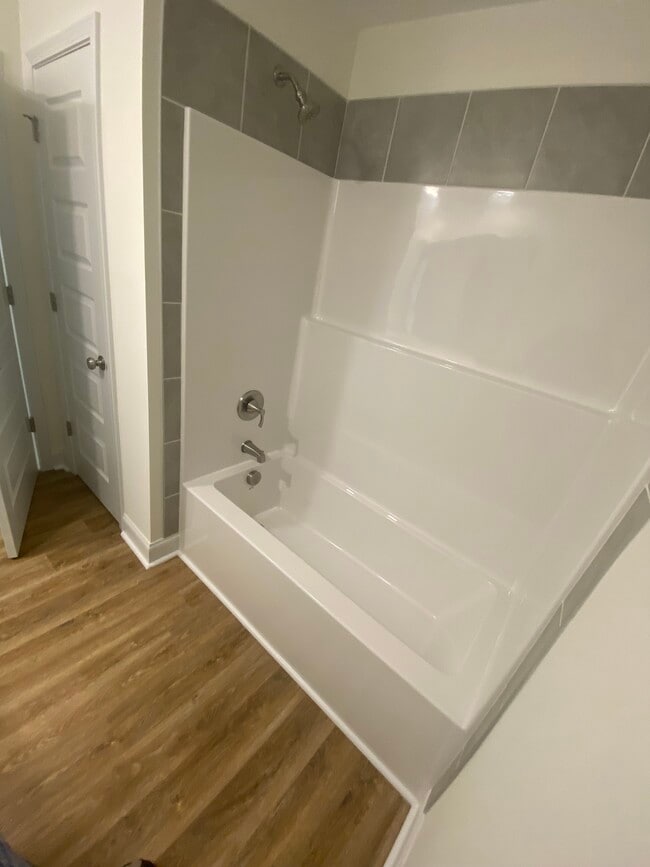 Building Photo - 3862 Blackhills Rd