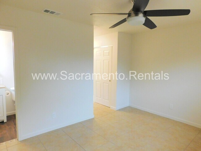 Building Photo - 101 Kennelford Cir