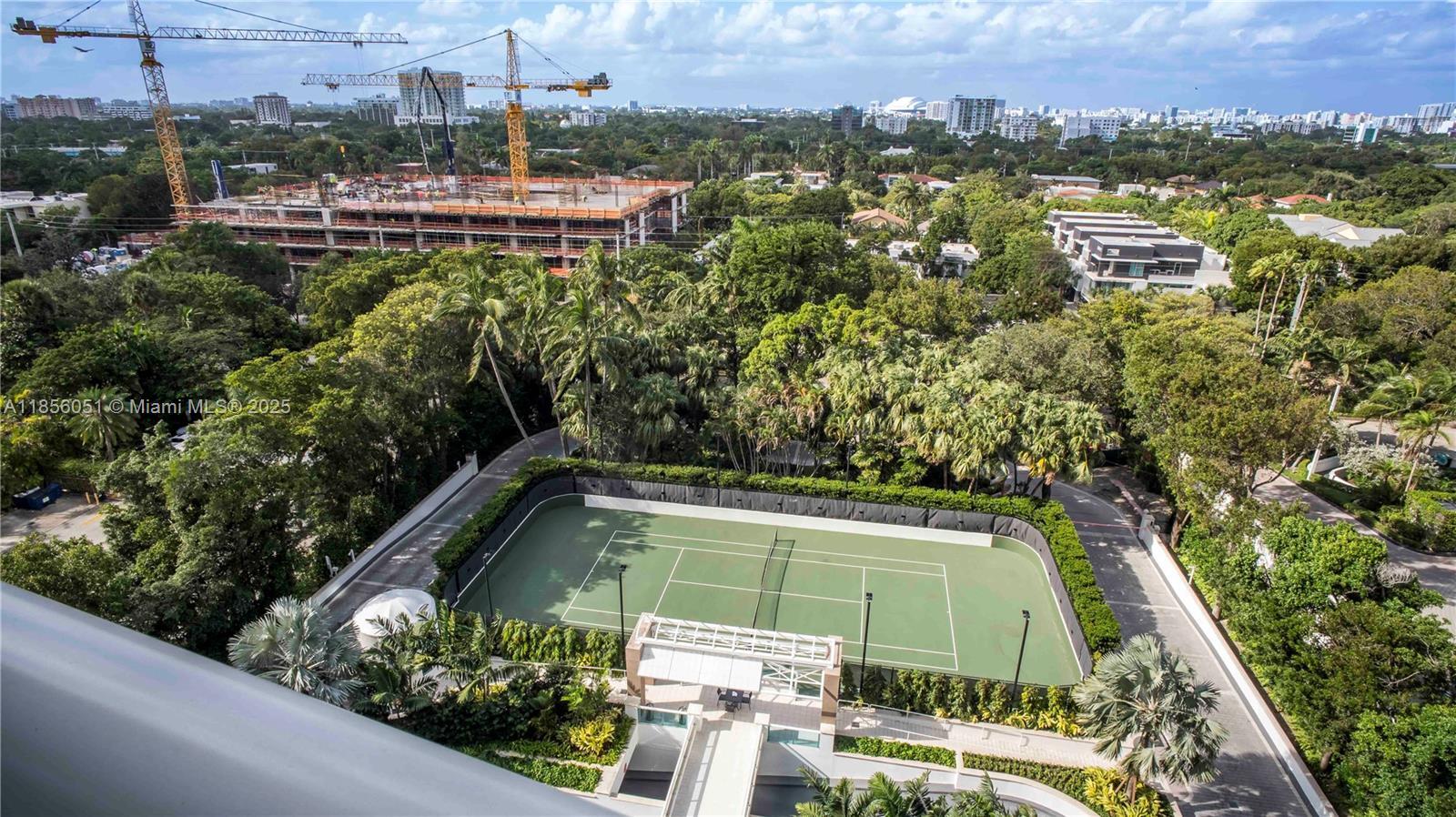 Building Photo - 2127 Brickell Ave