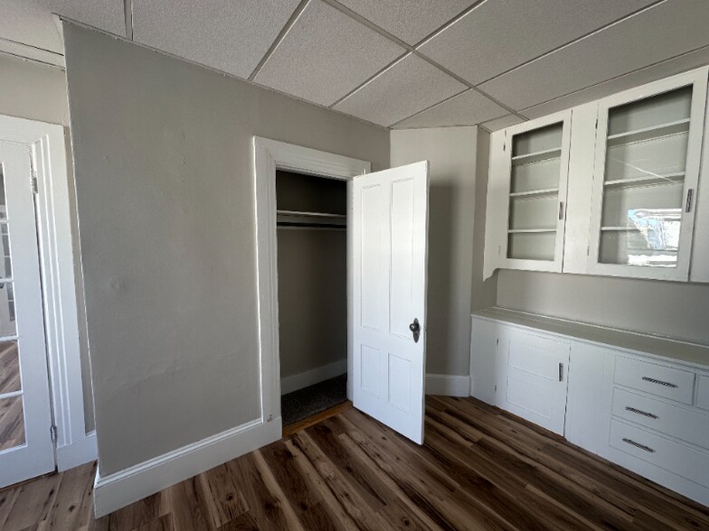 Building Photo - 34 Brook St