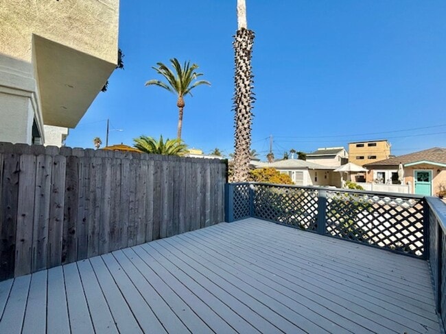 Building Photo - 136 Ventura Ave