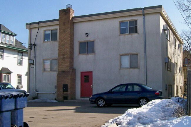 Building Photo - 2536 Colfax Ave S
