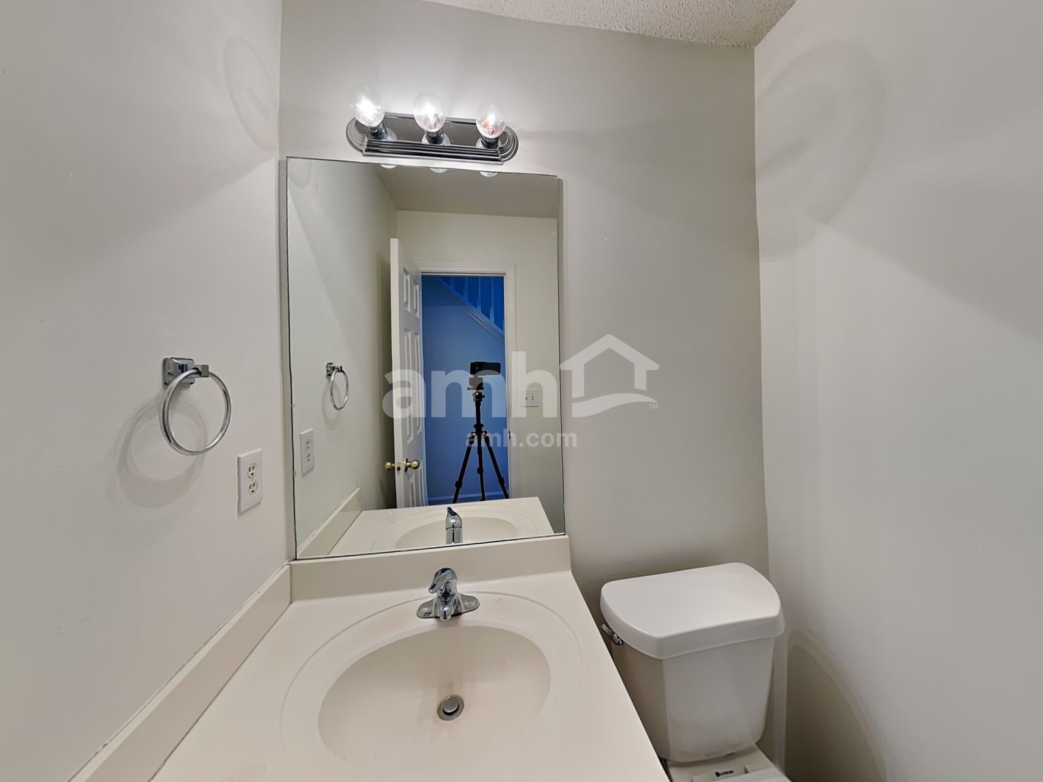 Building Photo - 5705 Wandering Vine Trl SE