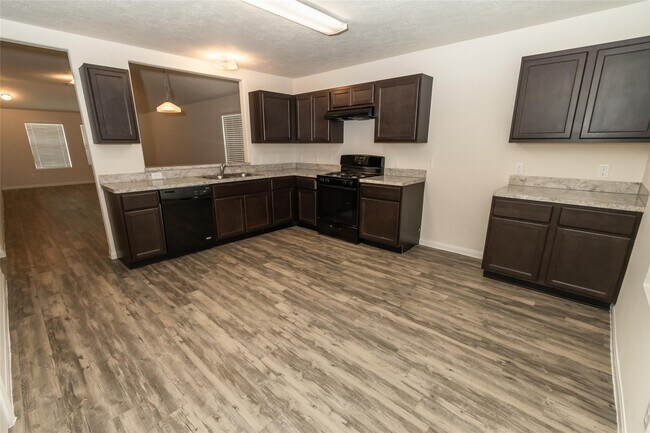 Primary Photo - 56 Santa Barbara Dr