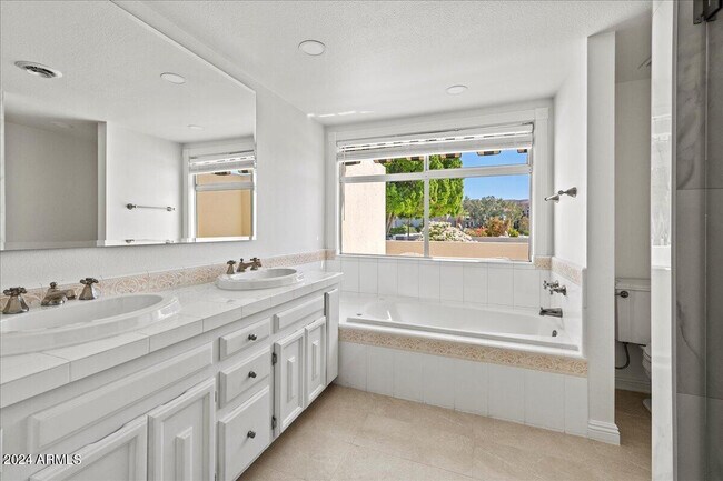 Building Photo - 4327 N 69th Way