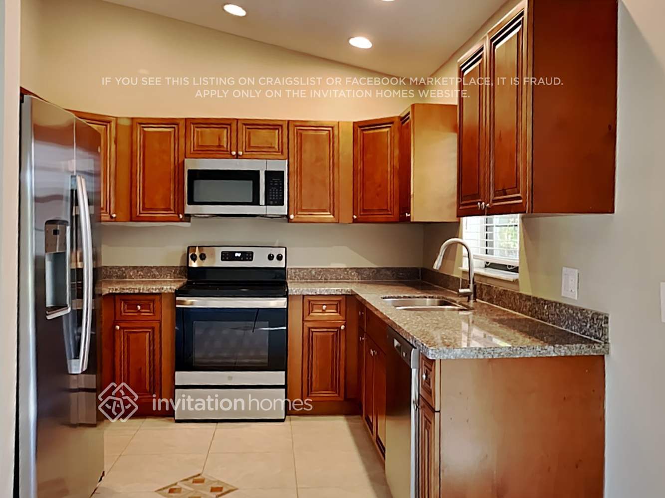 Building Photo - 359 Las Palmas St