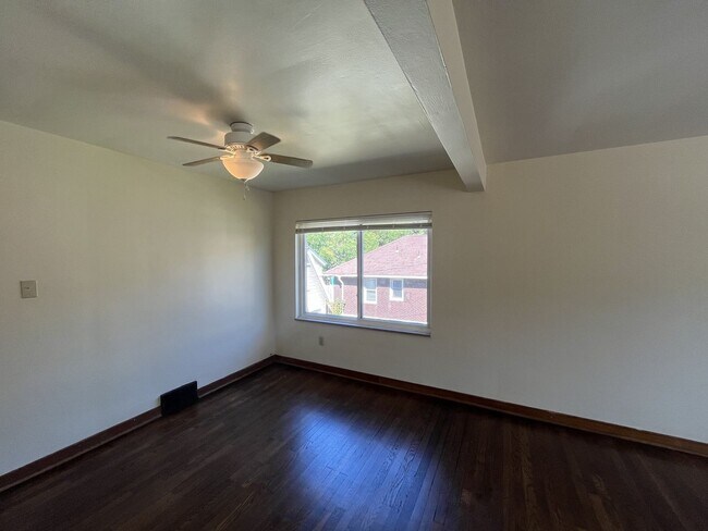 Building Photo - 7921-7927 Graff Ave. [ESCROWED]