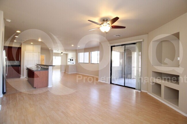 Building Photo - 705 W Queen Creek Rd