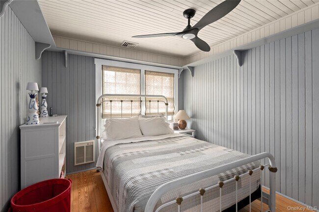 Building Photo - 696 Ocean Breeze Walk