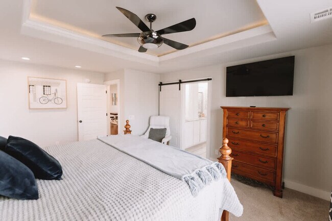 Building Photo - 1906 Almand Dr