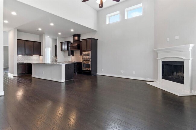 Building Photo - 4926 Thunder Creek Ln