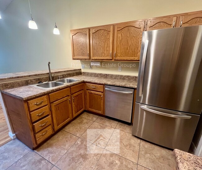 Building Photo - 75 Rising Sun Terrace