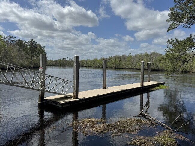 Building Photo - For Rent - Spring Move in Special ... 2nd Month's Rent FREE! (if sign a lease before the end of M...