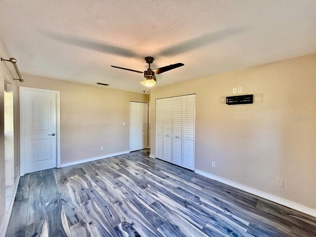 Building Photo - 23331 Club Villas Dr