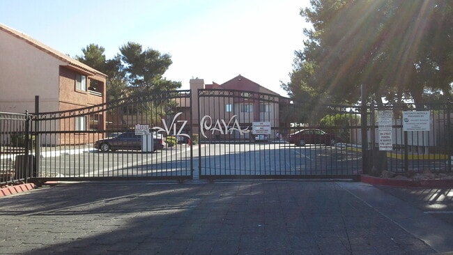 Building Photo - Vizcaya Condo in Gated Community