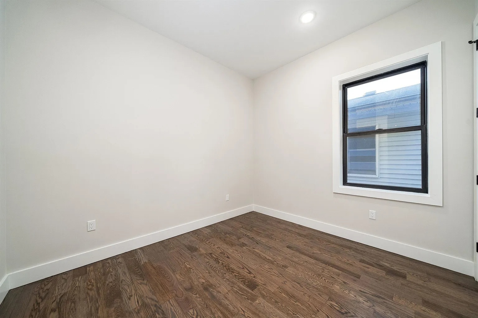 Bedroom 1 - Empty - 99 Hague St