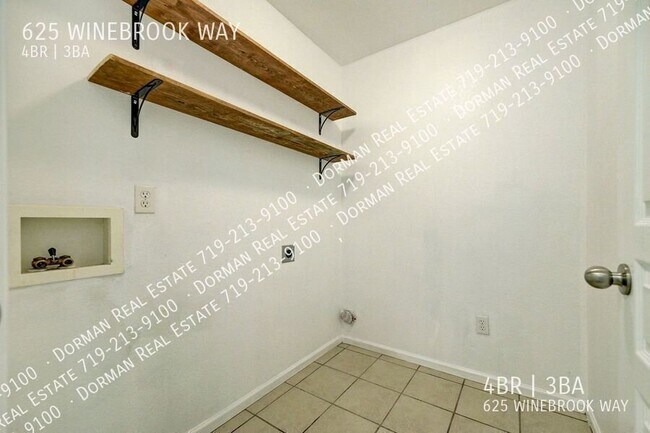 Building Photo - 625 Winebrook Way