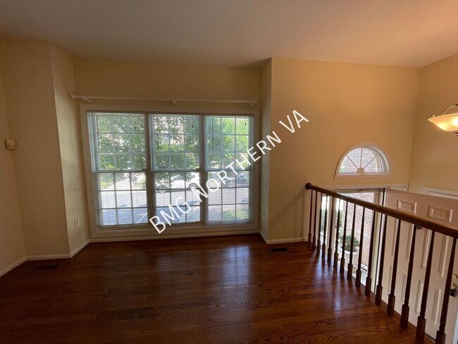 Building Photo - 2105 Kings Garden Way