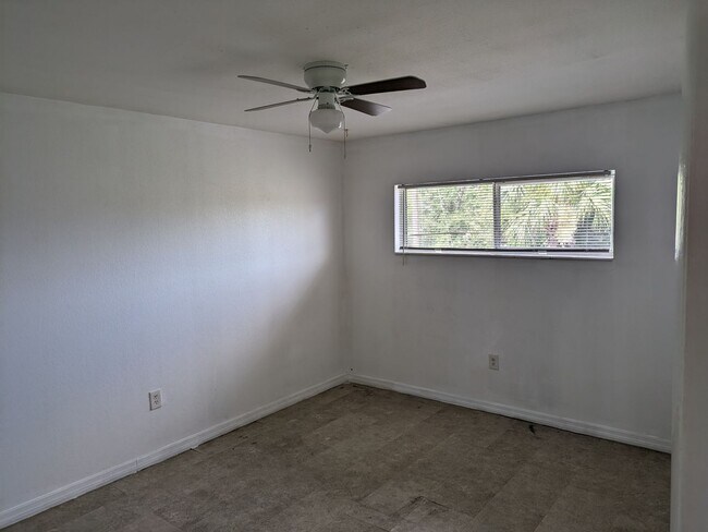 Building Photo - 140 Minna Ln