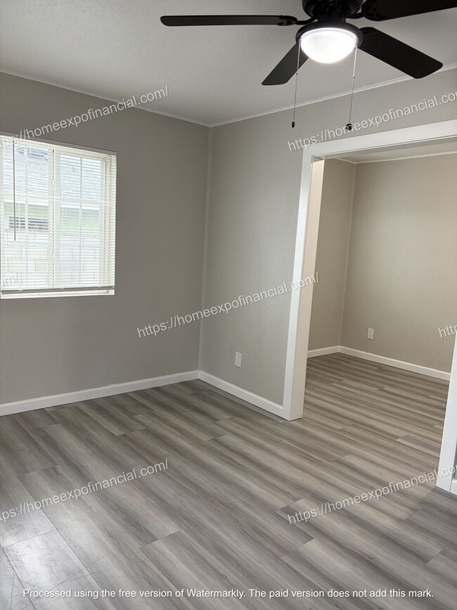 Building Photo - Duplex - Front Nice Home For Rent