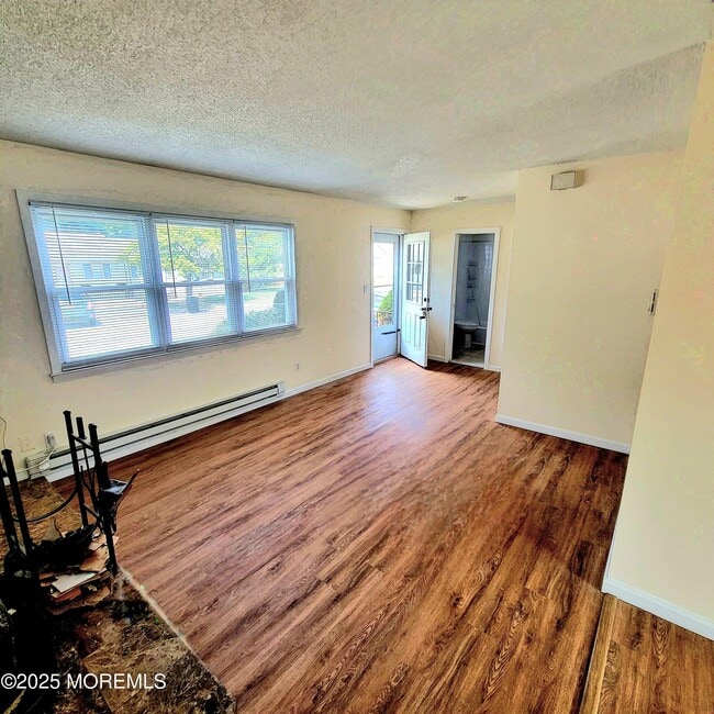 Building Photo - 14D Primrose Ln