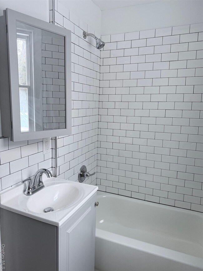 Building Photo - 40 4th St