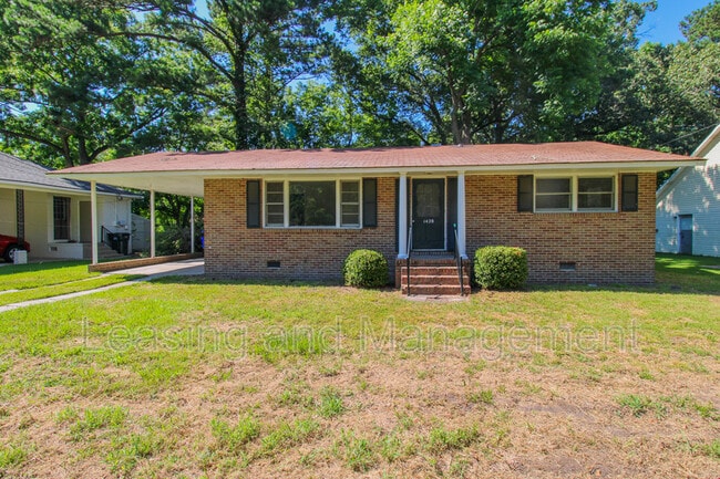 Primary Photo - 1428 N Sherwood Dr