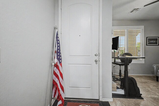 Building Photo - 18235 W Ida Ln