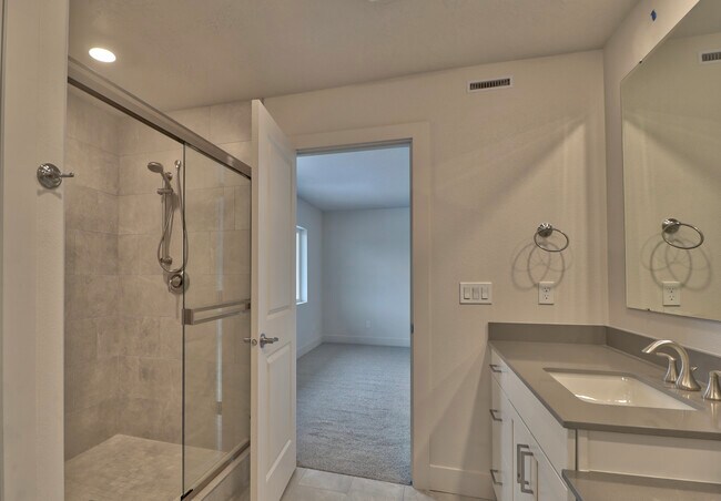 Building Photo - 5397 S Perlite Ave