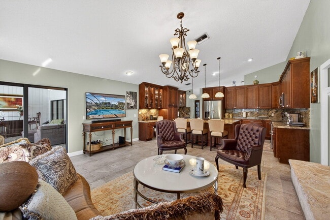 Building Photo - 168 Thornton Dr