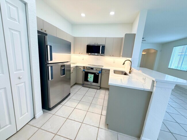 Building Photo - 673 Conservation Dr