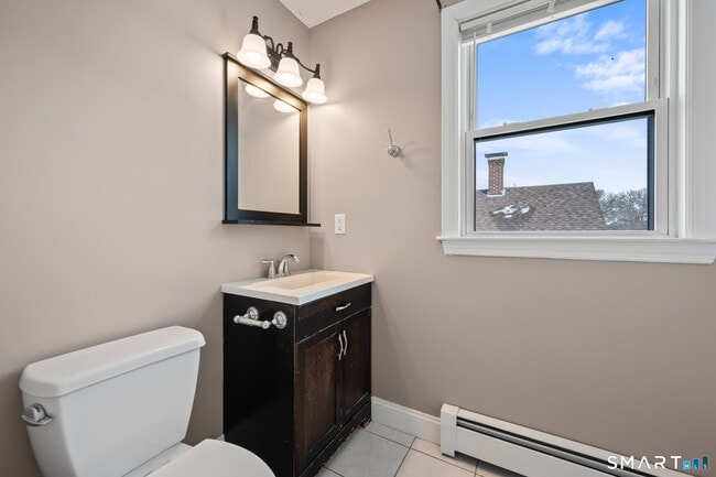 Building Photo - 246 S Orchard St