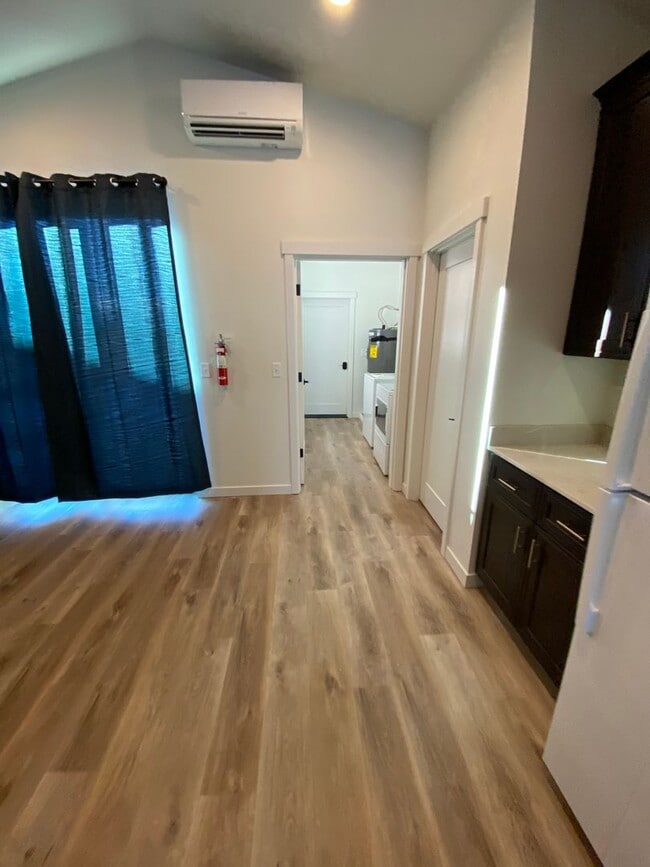 Building Photo - Newer Home for Lease! 3br 3ba - FIRST MONTH’S RENT HALF-OFF