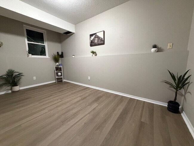 Building Photo - 246-248 Grand Blvd.