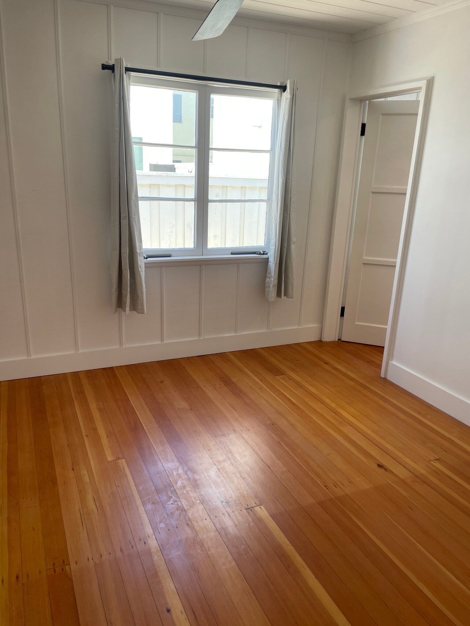 Primary with Ensuite - 261 Evergreen Ave