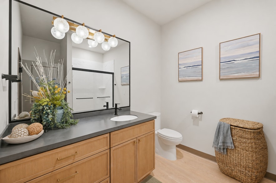 bathroom - 105 Agate Pl