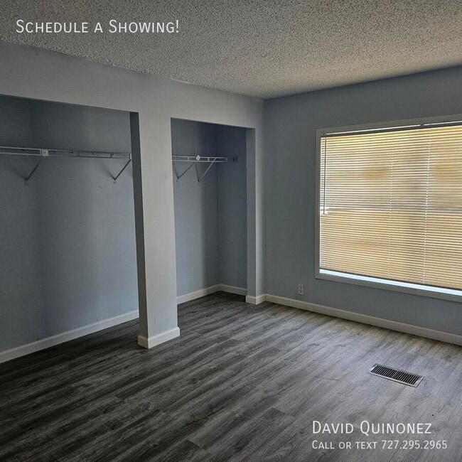 Building Photo - 2737 W Washington Center Rd