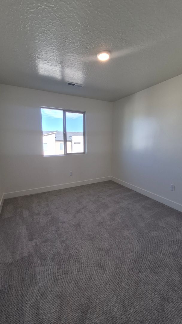 Building Photo - 5673 S Weehawken Ln
