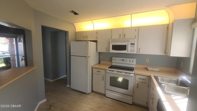 Building Photo - 428 Sandpiper Ct