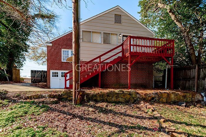 Building Photo - 3308 Woodlawn Ave