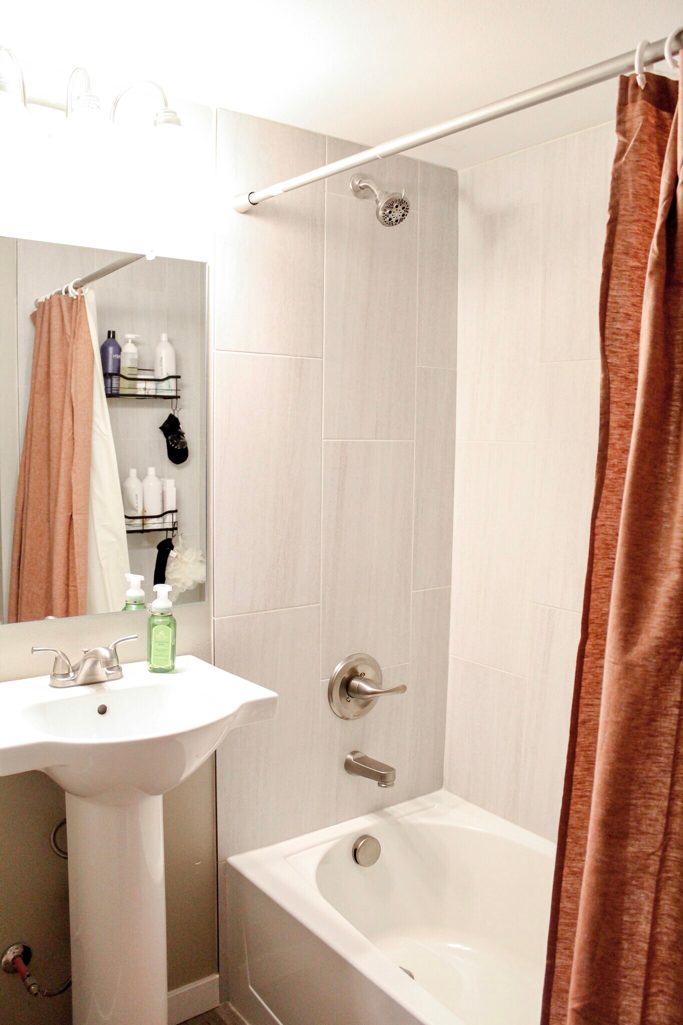 Building Photo - 1987 Palm Dr