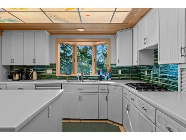 Building Photo - 3942 Enchanted Ln