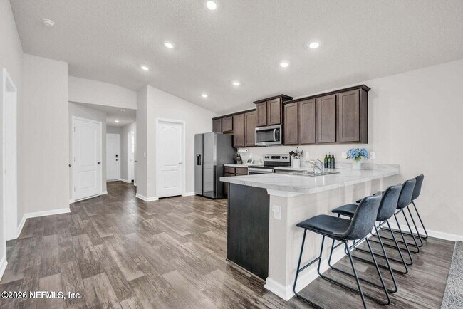 Building Photo - 2461 Oak Stream Dr