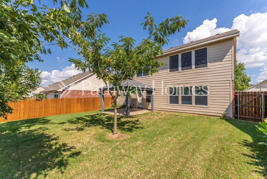 Building Photo - 212 Hereford Dr