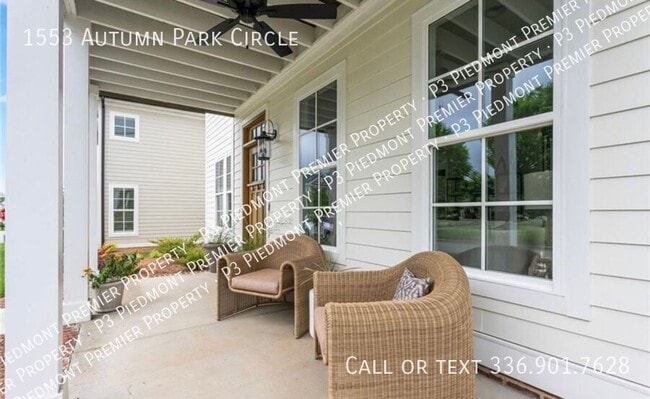 Building Photo - 1553 Autumn Park Cir