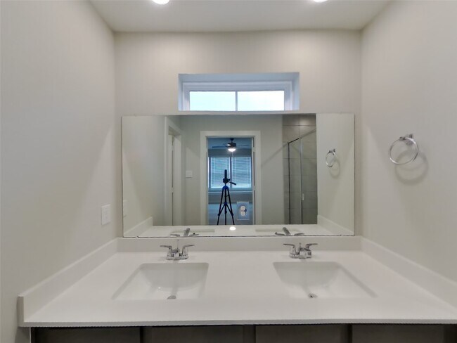 Building Photo - 22631 Terrazzo Dr